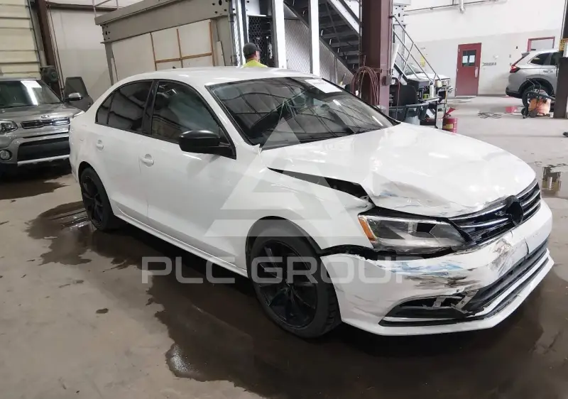 2015 Volkswagen Jetta photo