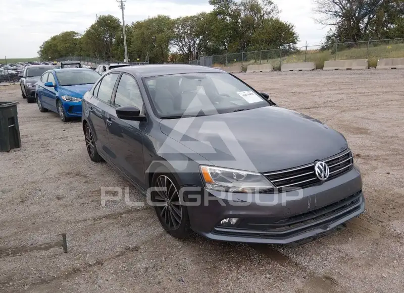 2015 Volkswagen Jetta photo