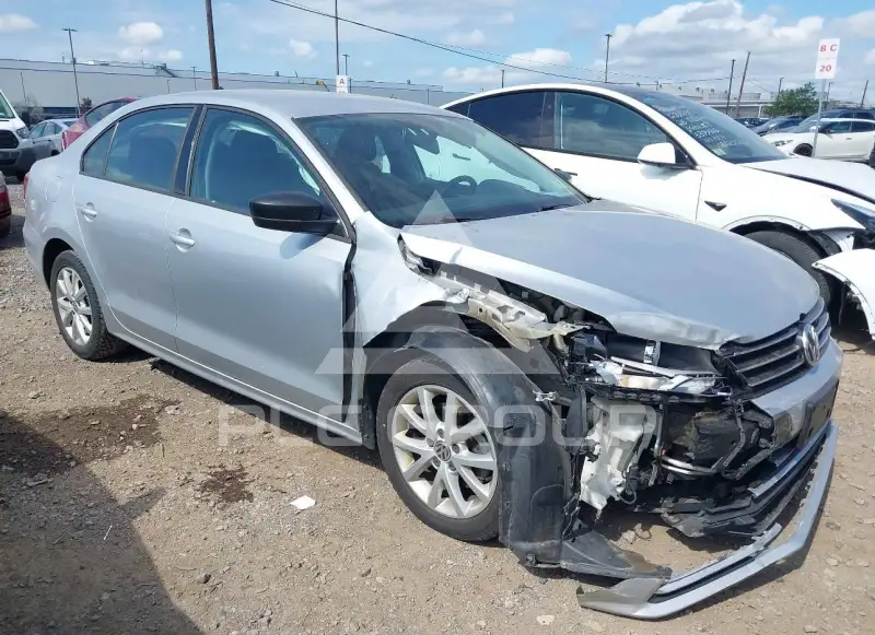 2015 Volkswagen Jetta photo
