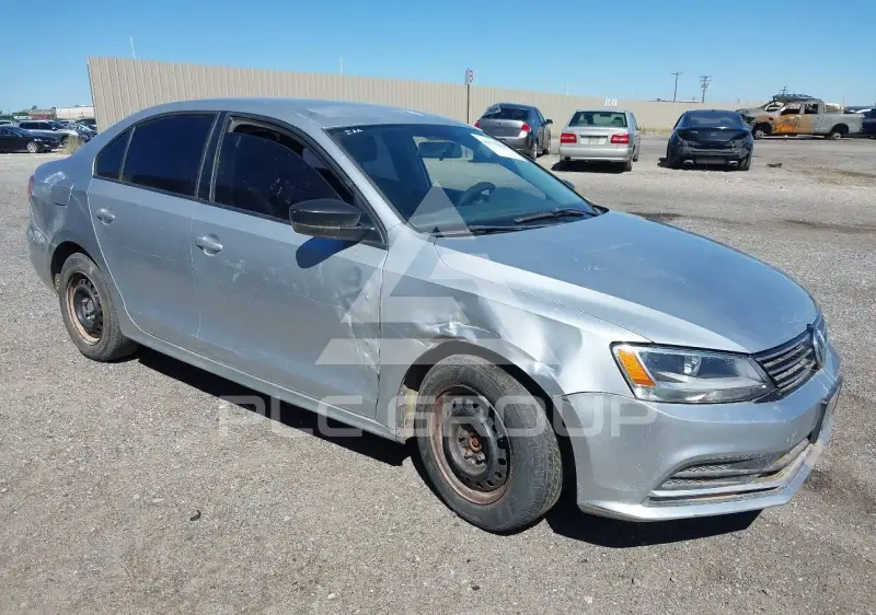 2015 Volkswagen Jetta photo