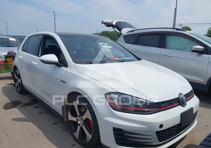 2015 Volkswagen GOLF photo
