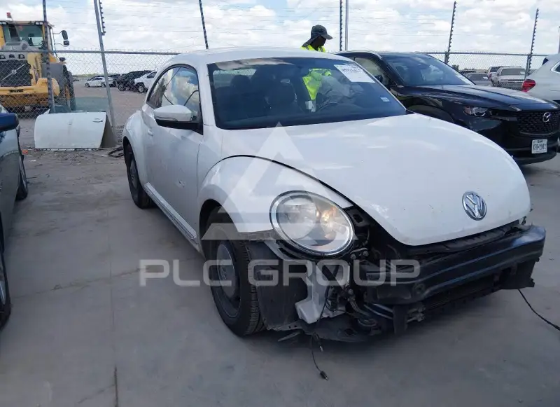 2015 Volkswagen BEETLE фото
