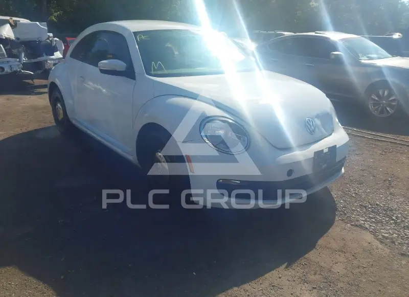 2015 Volkswagen BEETLE photo