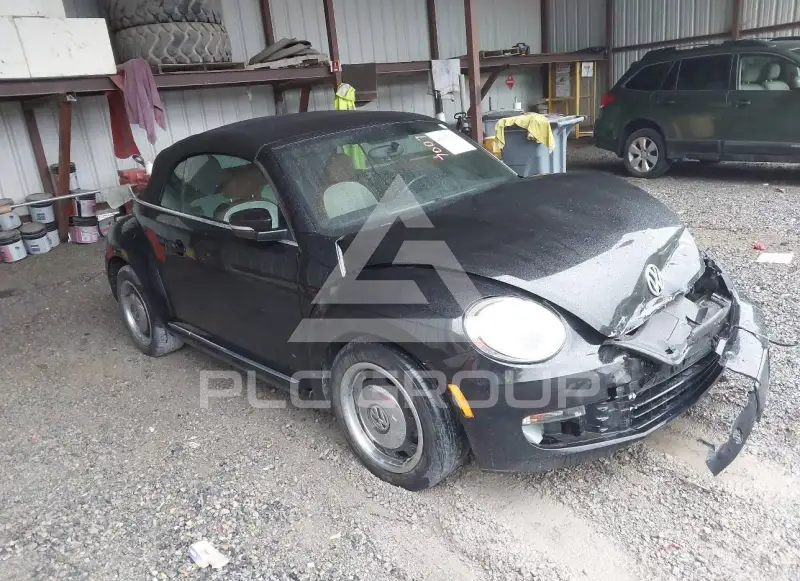 2015 Volkswagen BEETLE фото