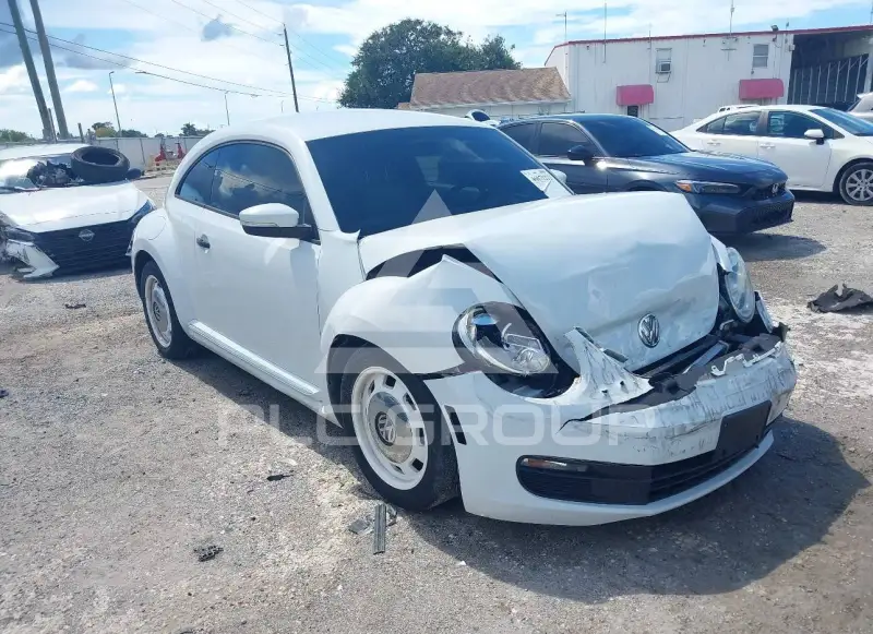 2015 Volkswagen BEETLE фото
