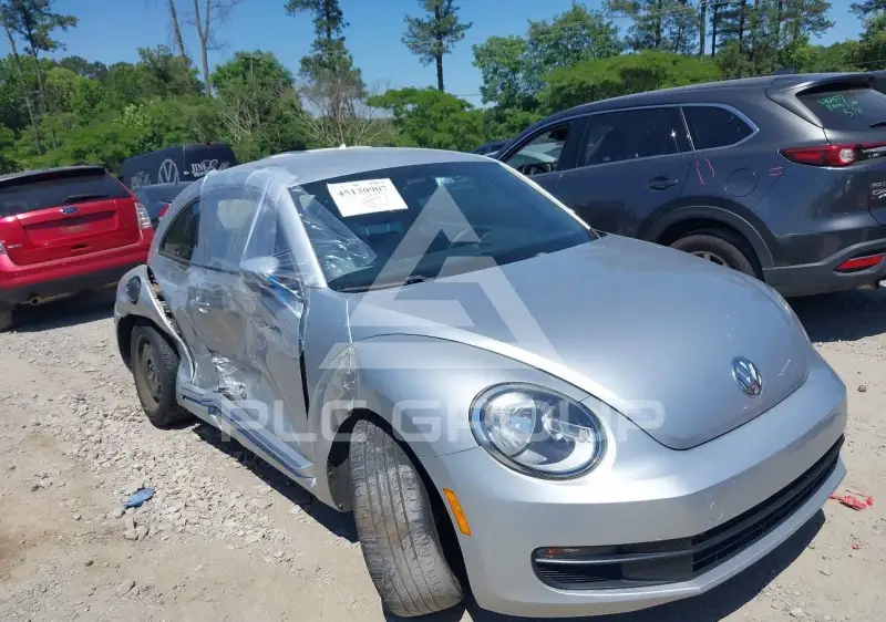 2015 Volkswagen BEETLE photo