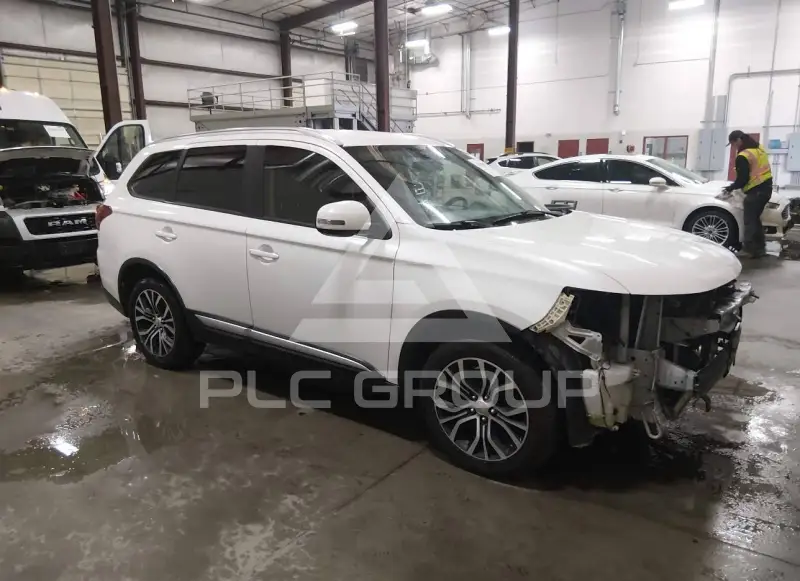 2016 Mitsubishi OUTLANDER фото