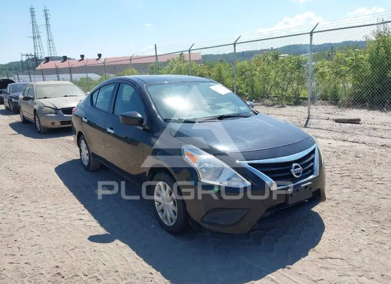 2016 Nissan VERSA фото
