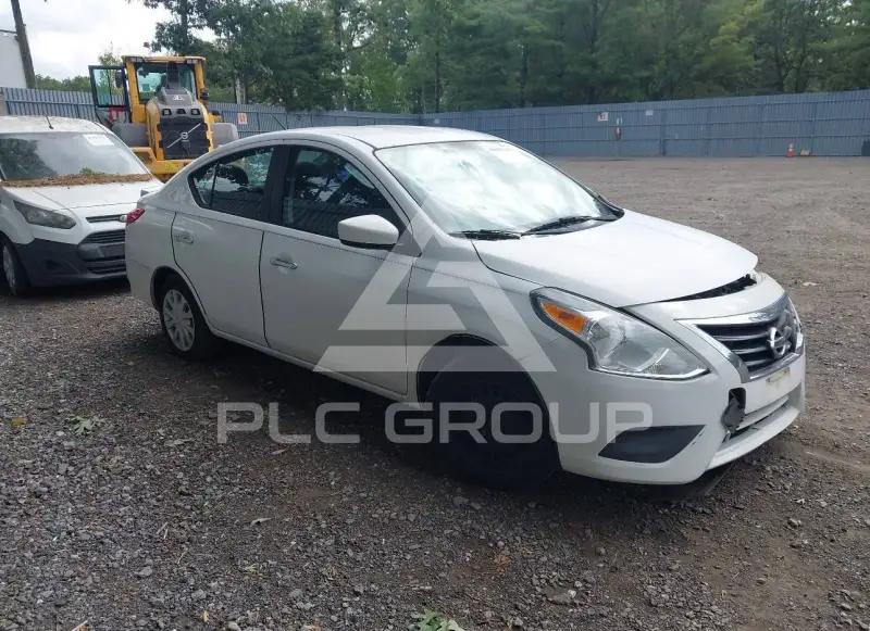 2016 Nissan VERSA photo