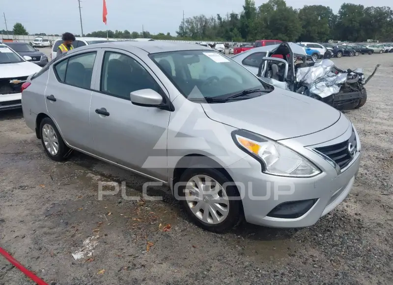 2016 Nissan VERSA фото