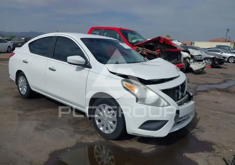 2016 Nissan VERSA фото