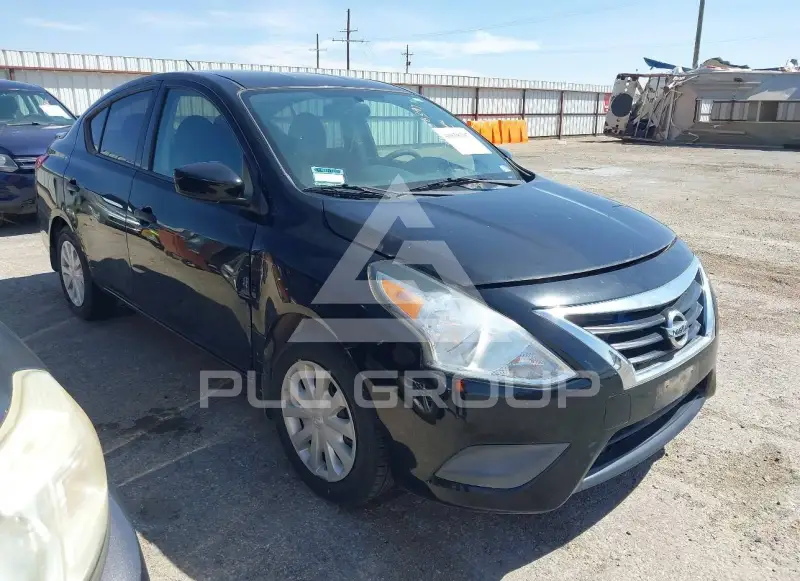 2016 Nissan VERSA photo