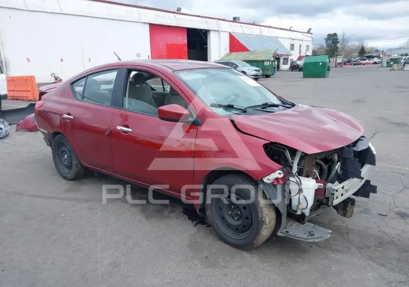 2016 Nissan VERSA photo