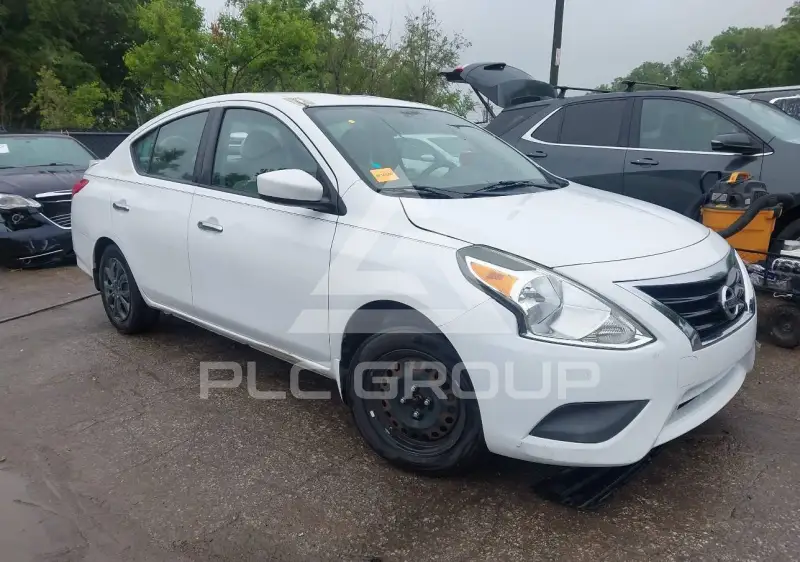 2016 Nissan VERSA фото