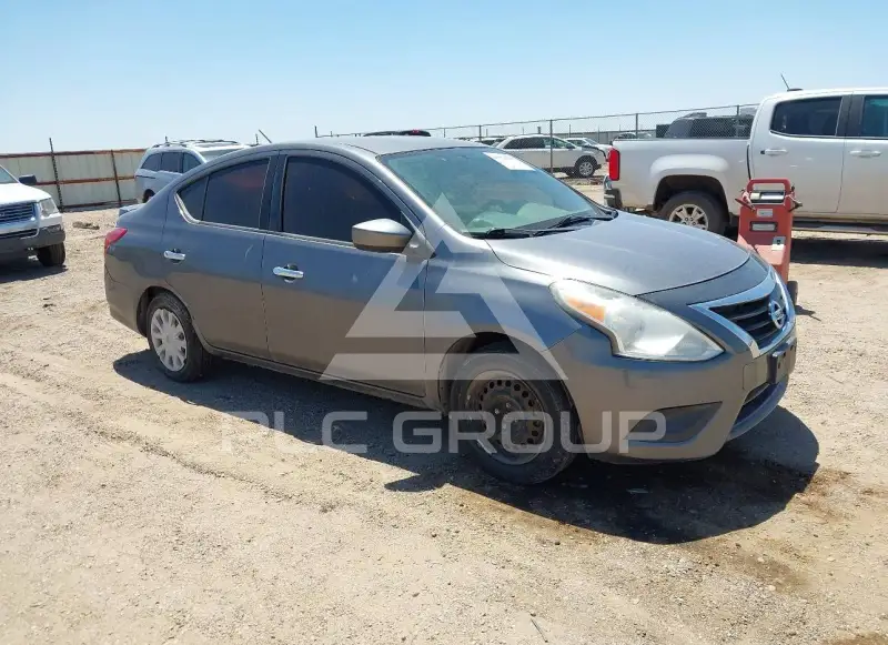 2016 Nissan VERSA photo