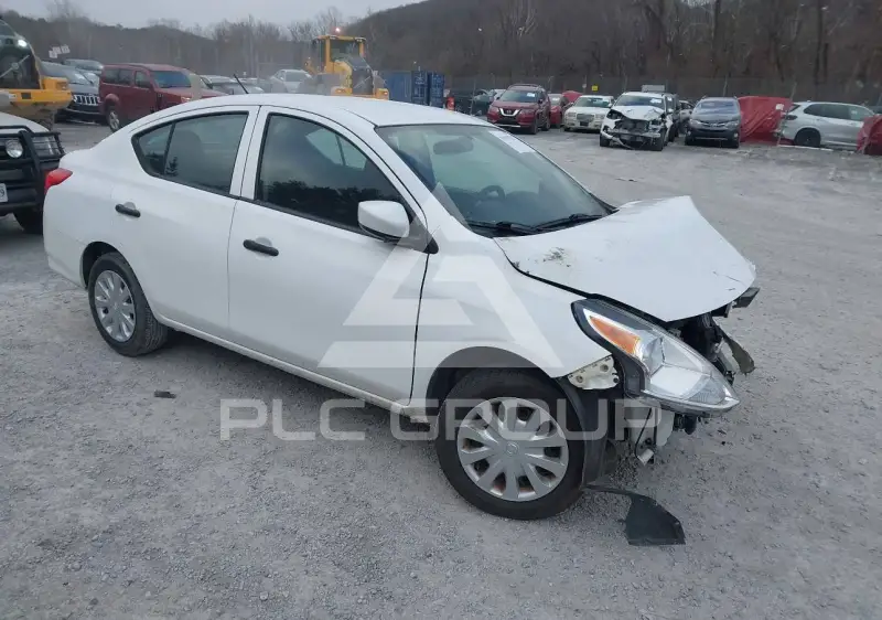 2016 Nissan VERSA photo
