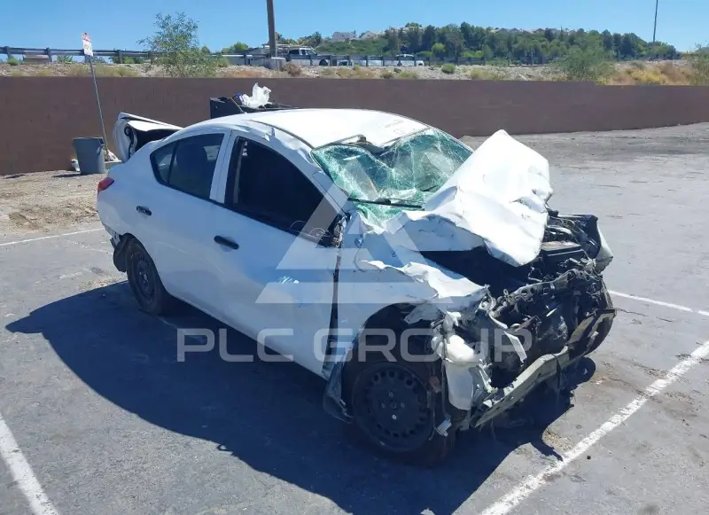 2016 Nissan VERSA фото