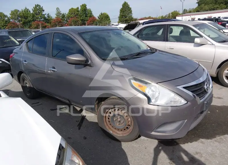 2016 Nissan VERSA photo