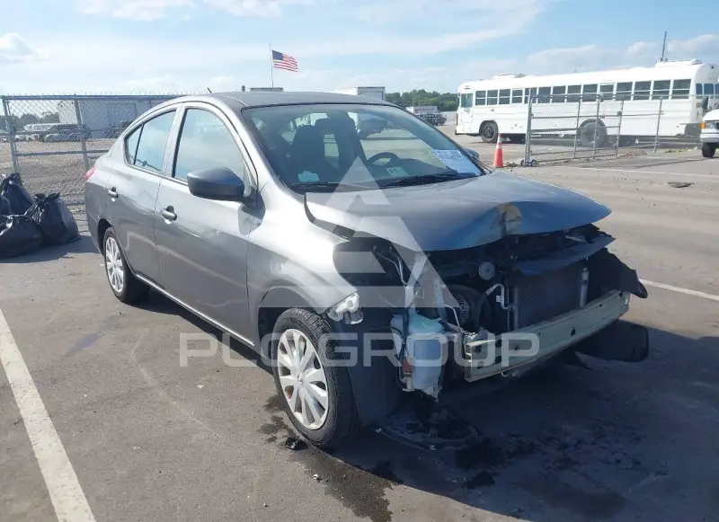 2016 Nissan VERSA фото