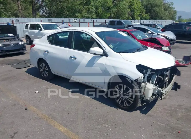 2016 Nissan VERSA фото