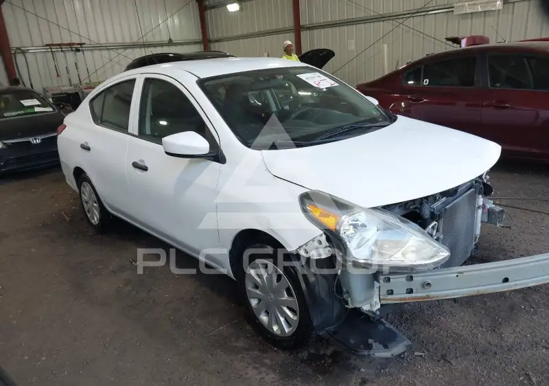 2016 Nissan VERSA фото