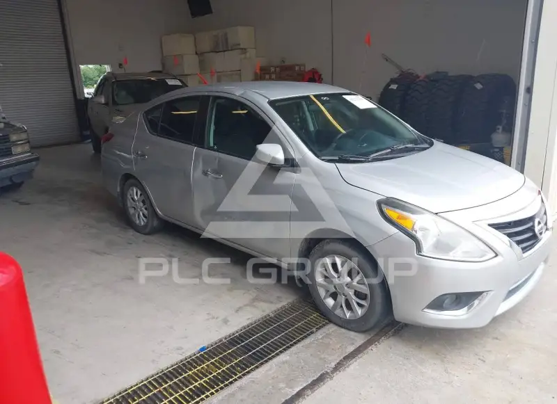 2016 Nissan VERSA photo