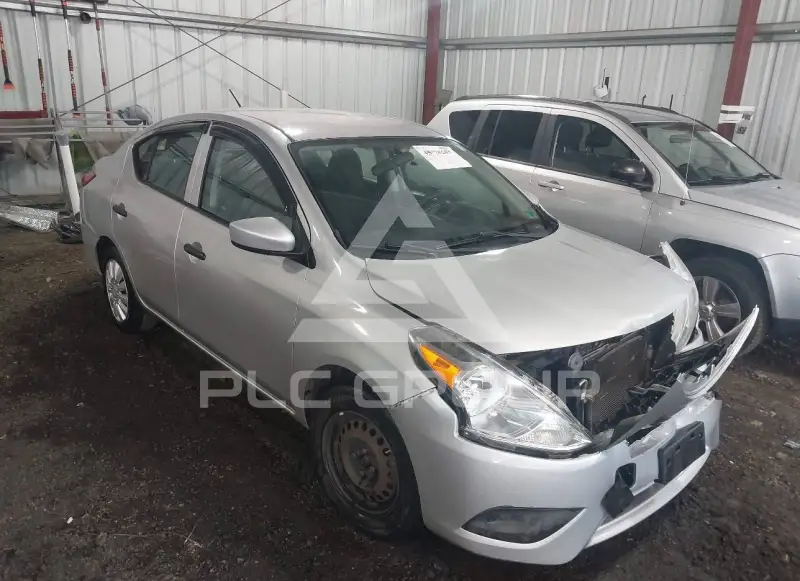 2016 Nissan VERSA фото