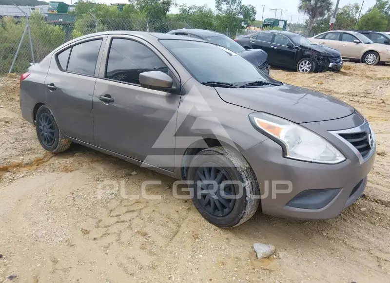 2016 Nissan VERSA photo