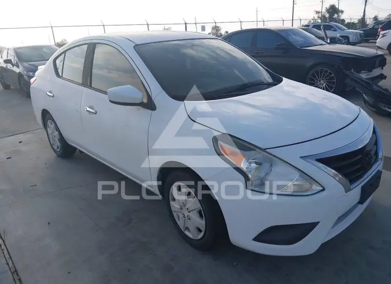 2016 Nissan VERSA фото