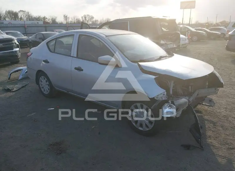 2016 Nissan VERSA фото