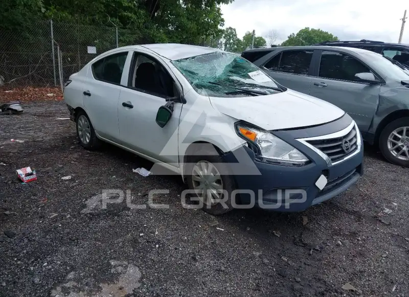 2016 Nissan VERSA photo