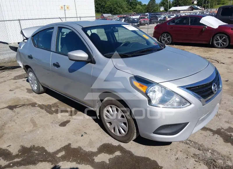 2016 Nissan VERSA photo