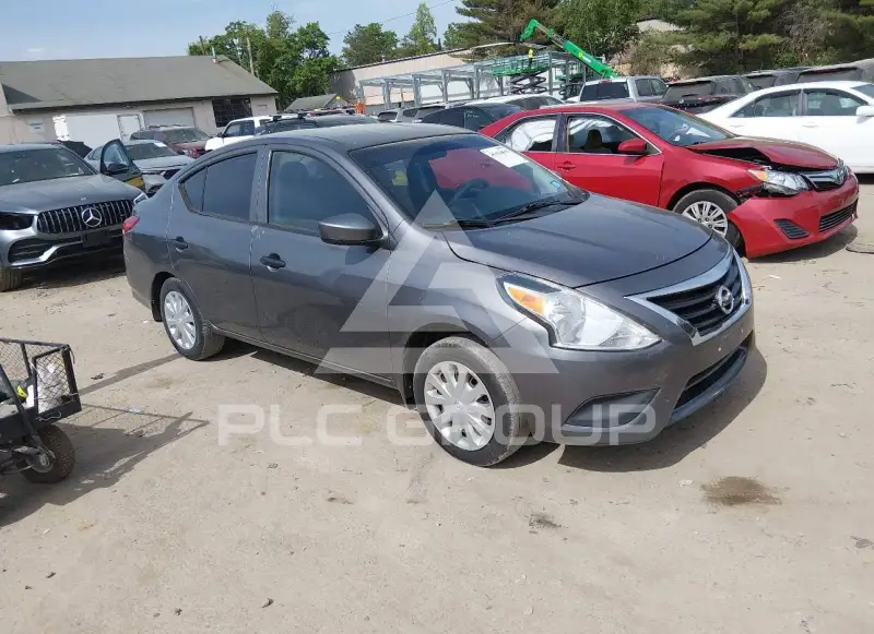 2016 Nissan VERSA photo