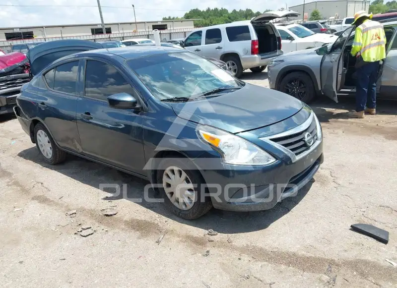 2016 Nissan VERSA photo