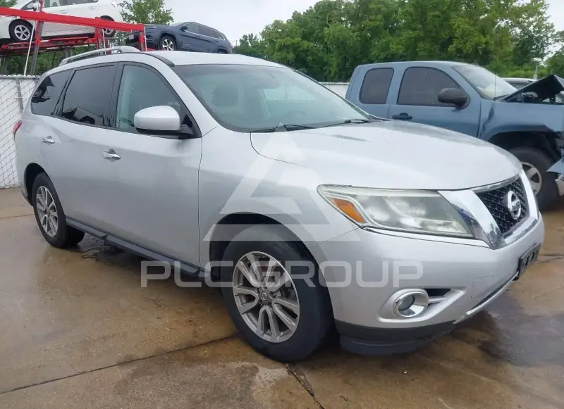 2016 Nissan PATHFINDER photo