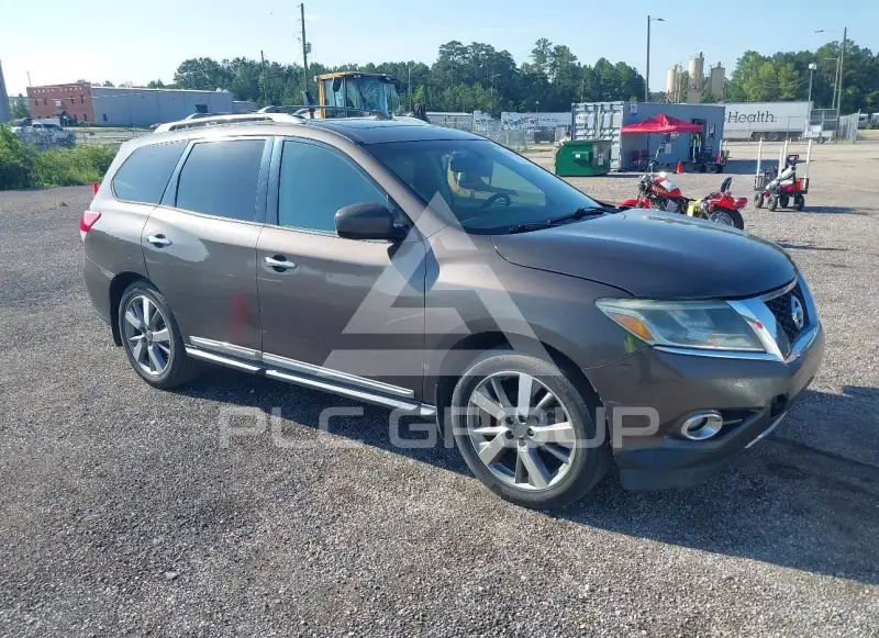 2016 Nissan PATHFINDER photo