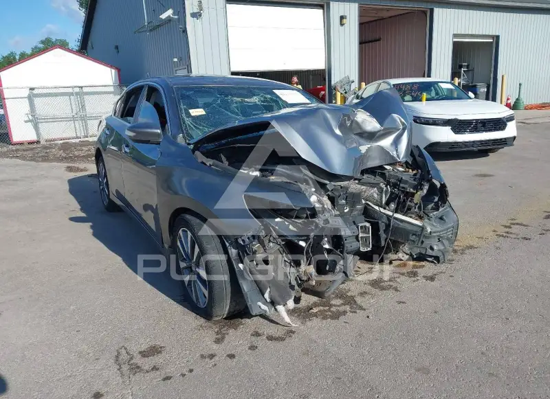 2016 Nissan ALTIMA photo