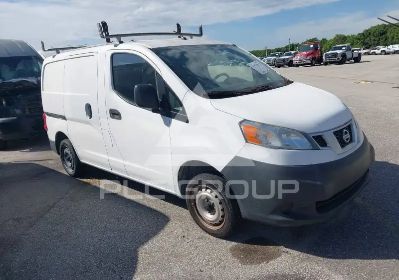 2016 Nissan NV 200 фото