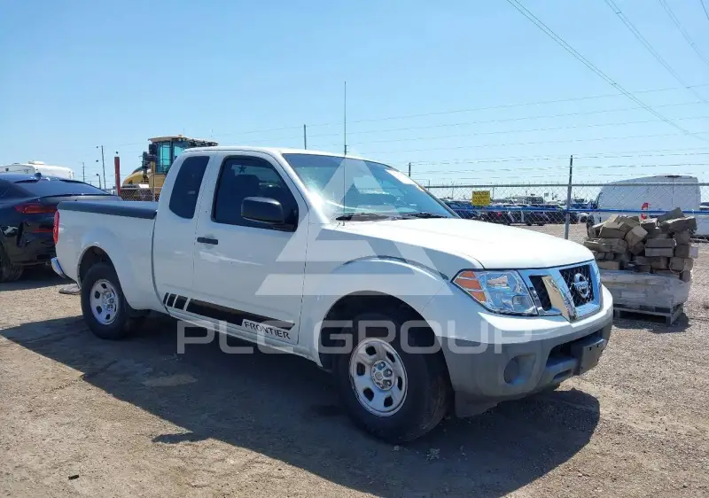 2016 Nissan FRONTIER photo