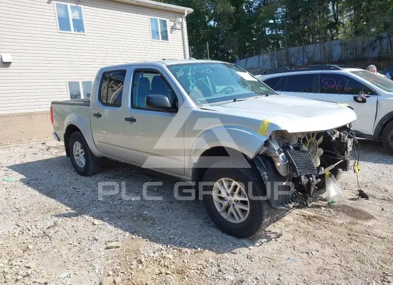 2016 Nissan FRONTIER фото