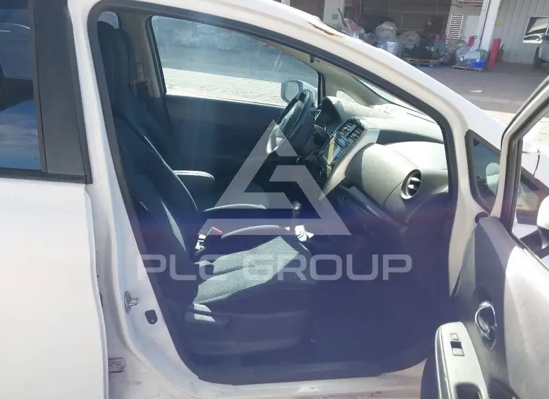 2016 Nissan VERSA фото