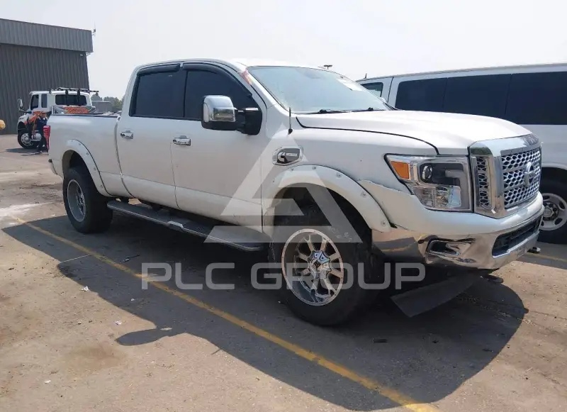 2016 Nissan TITAN фото