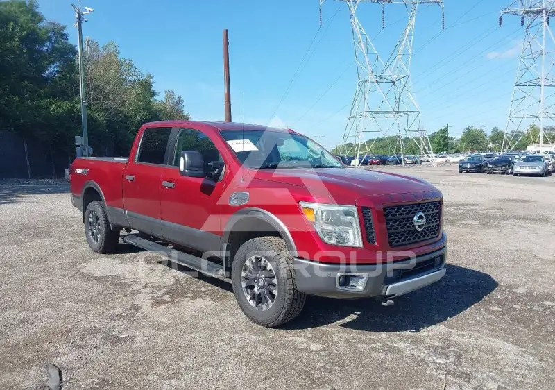 2016 Nissan TITAN фото