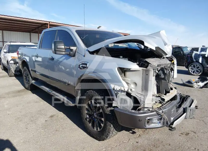 2016 Nissan TITAN фото