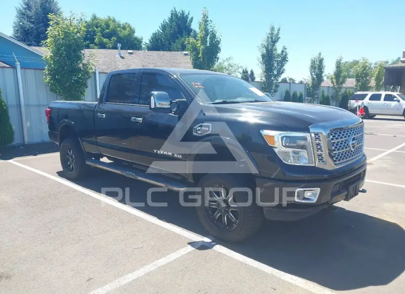 2016 Nissan TITAN photo