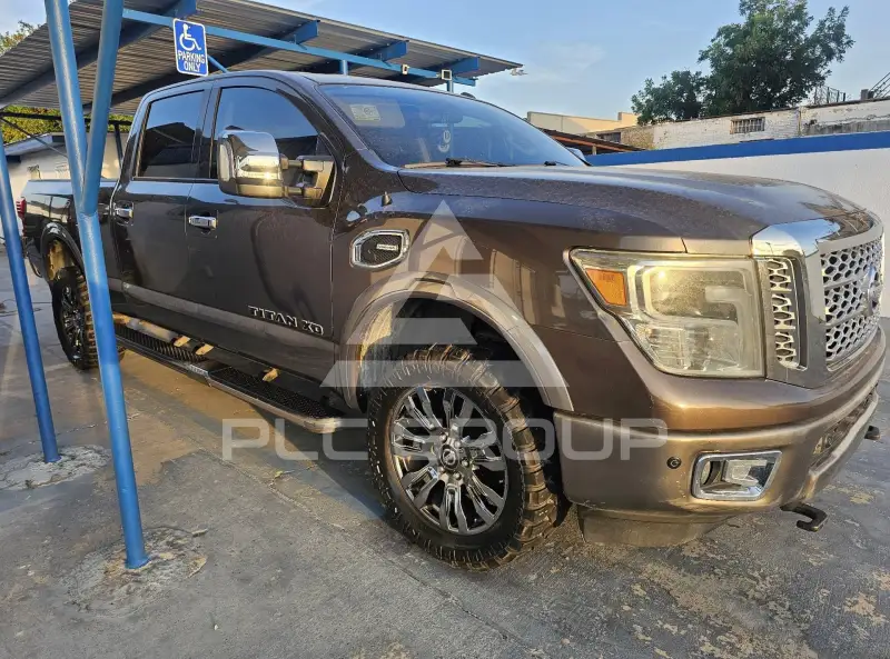 2016 Nissan TITAN photo