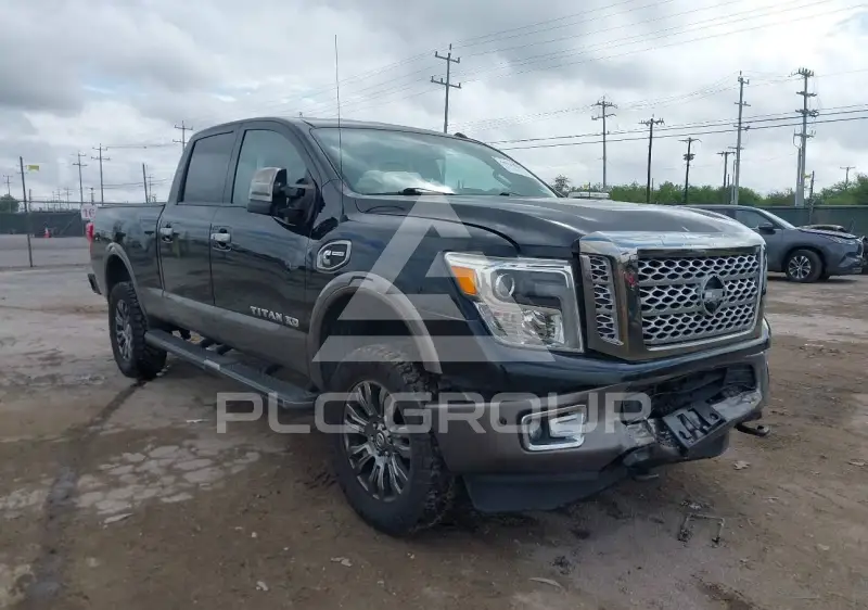 2016 Nissan TITAN фото