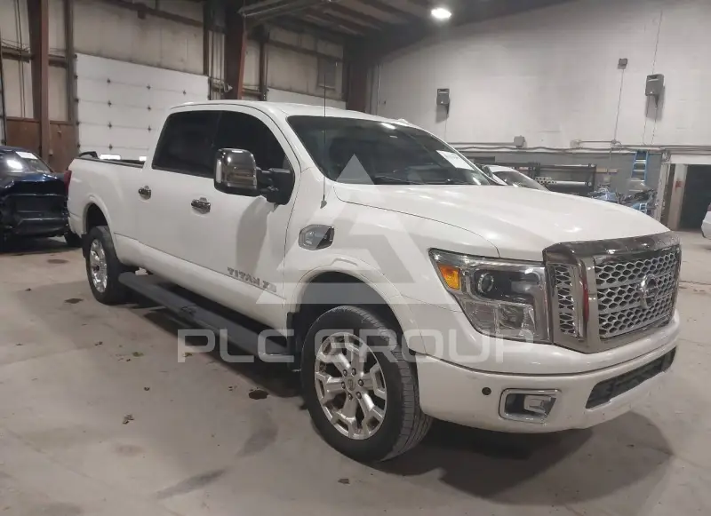 2016 Nissan TITAN фото