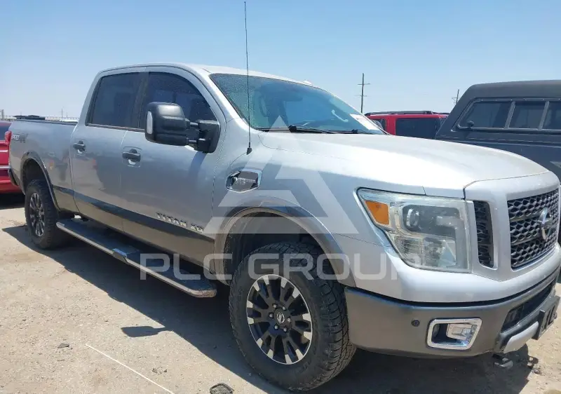 2016 Nissan TITAN фото