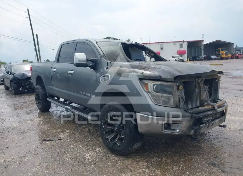 2016 Nissan TITAN фото